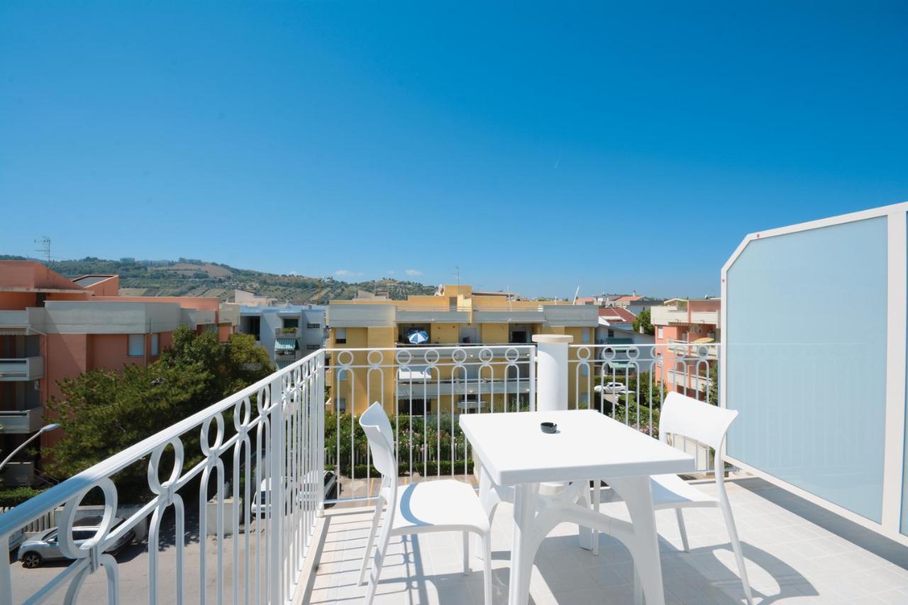 Residence Hotel Alba Palace Альба-Адриатика Экстерьер фото